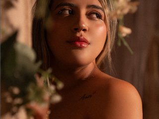 色情视频聊天 JuliethaTaylor