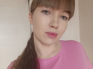 色情视频聊天 Julijane