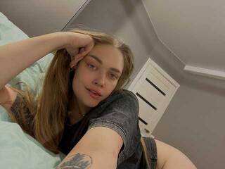 色情视频聊天 HollyGolightly