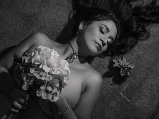 色情视频聊天 JuliRobert