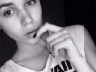 色情视频聊天 kamilux