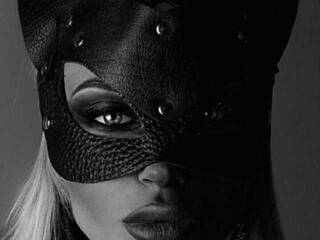 色情视频聊天 Karalinaa