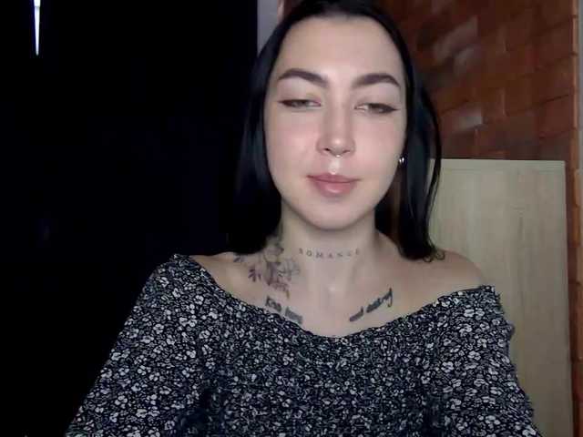 广播屏幕截图 KarinaBoo