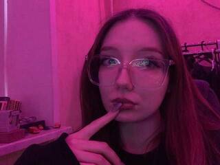 色情视频聊天 KarolineZarro