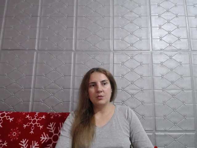 广播屏幕截图 KATYDIAZ