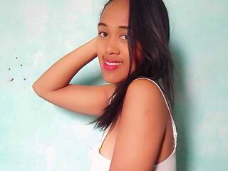 色情视频聊天 Keirah