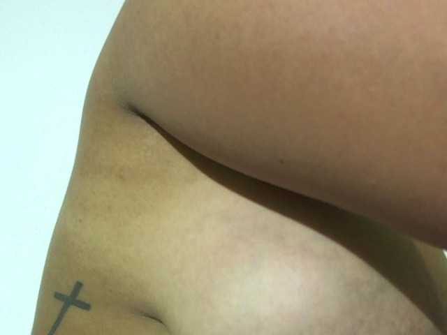 相片 kellylatinhot bigass bigtits latina ebony tattoo