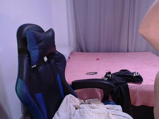色情视频聊天 khatyjonesjones