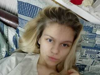 色情视频聊天 khloe-backers