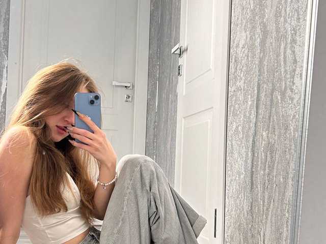 个人资料的照片 Kiana-White