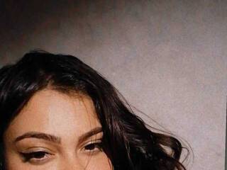 色情视频聊天 KimWalkeer