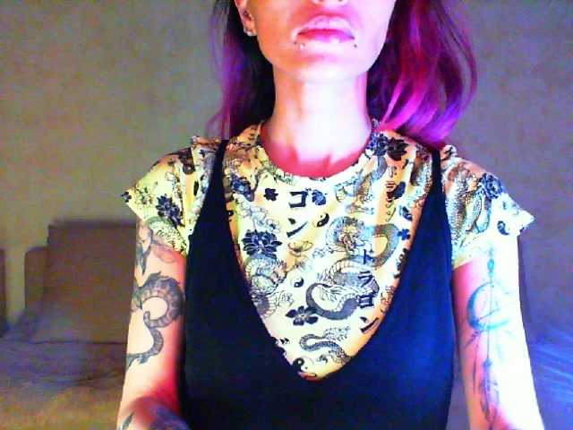 广播屏幕截图 KinkySLexie