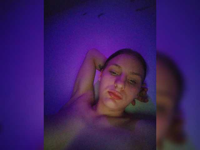 广播屏幕截图 KittySexlooly