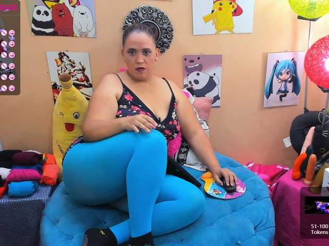 相片 Kristal_24 curvy, bigboobs, mistress, dominaty, pantyhose, mature, bigass,latina