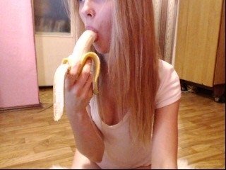 个人资料的照片 NarrowHole