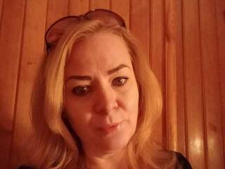 色情视频聊天 KlorissDenvi