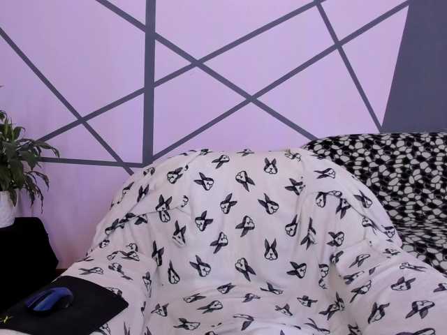 广播屏幕截图 ChristaHell