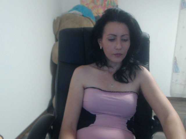 广播屏幕截图 KRYSTYANAtheo