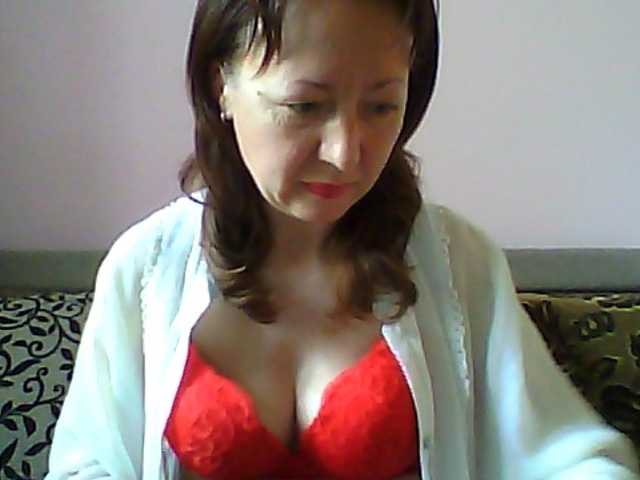 相片 ladyirenka I see cam for 22 tokens. Tits 44 tok, pussy or ass 60 tok.