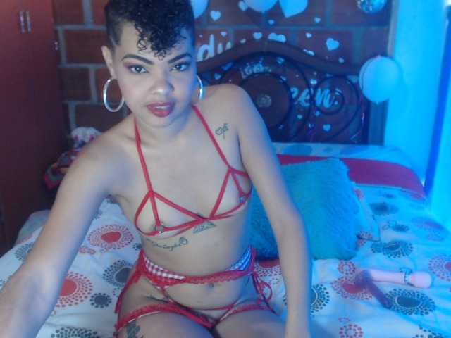 相片 ladyqueen19x INSTANT SQUIRT FOR 100 tokens ,how much squirt make me ?? #anal #squirt #ebony