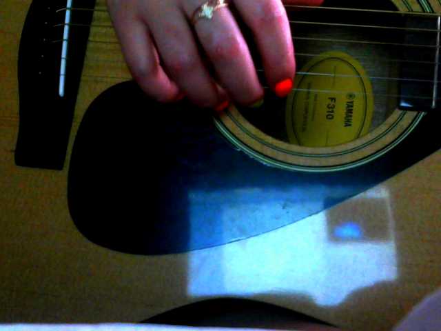 广播屏幕截图 t_w_i_n_k_l_e