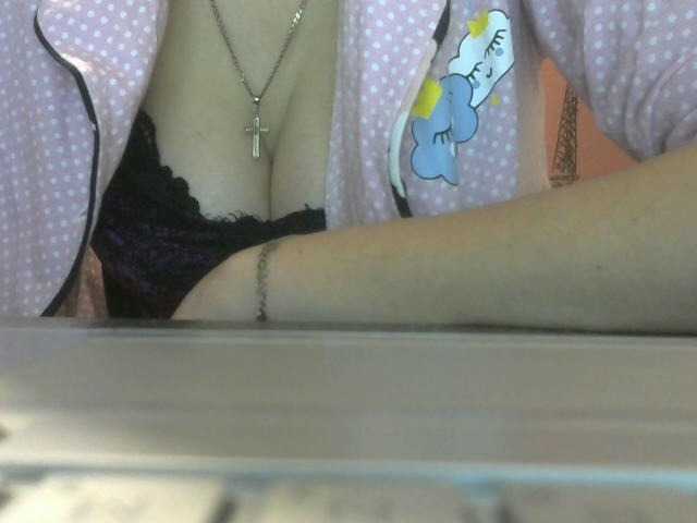 广播屏幕截图 t_w_i_n_k_l_e