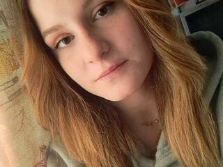 色情视频聊天 LaraAss