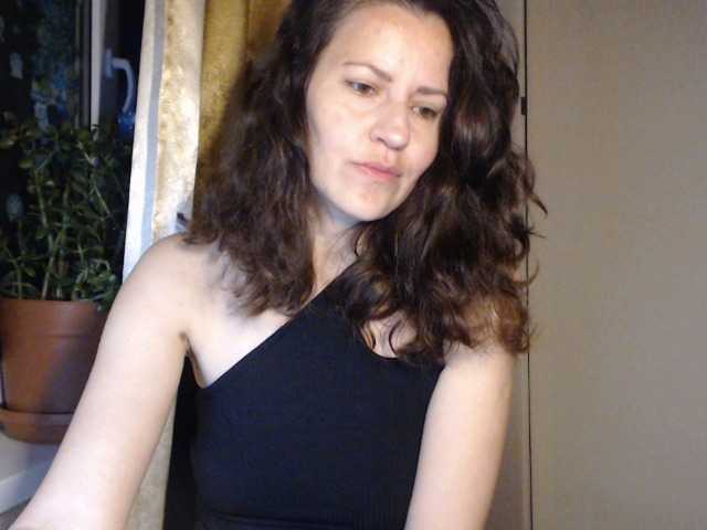 广播屏幕截图 Larianna