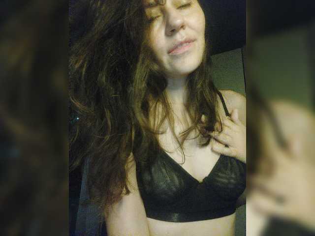 广播屏幕截图 Larianna