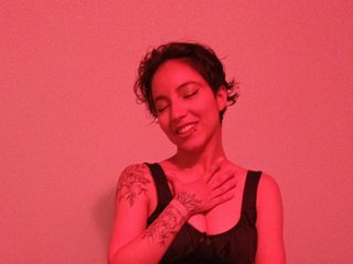 色情视频聊天 laura-hills18