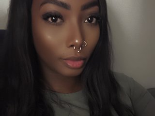 色情视频聊天 LaylaAriana