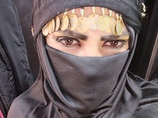 色情视频聊天 LaylaMustafa