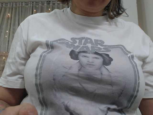 广播屏幕截图 Leia-bennet