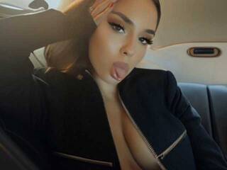 色情视频聊天 Leila34