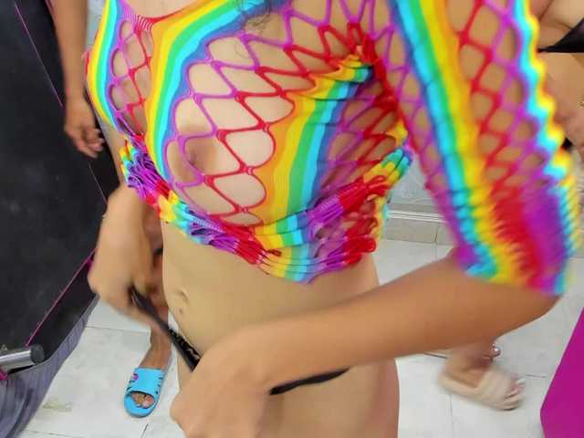 广播屏幕截图 LesbiansTasty