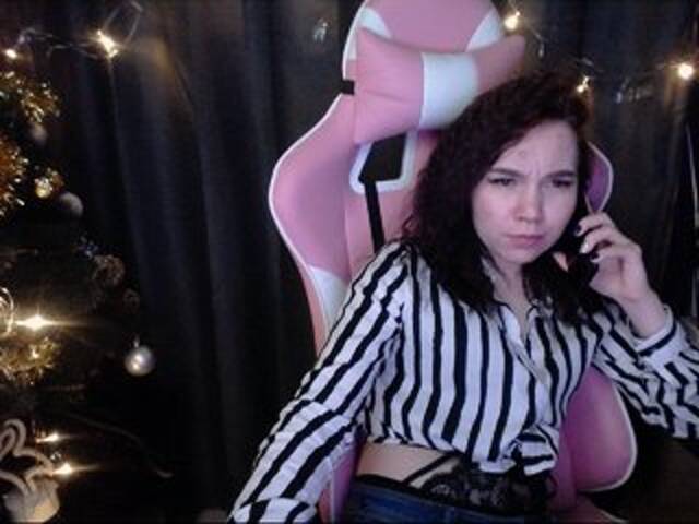 广播屏幕截图 LessiFox