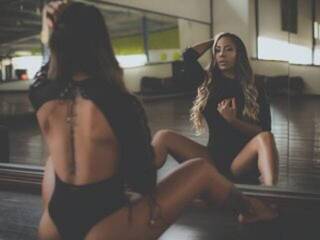 色情视频聊天 LexiGold