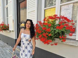 色情视频聊天 Liliana99