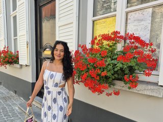 色情视频聊天 Liliana99