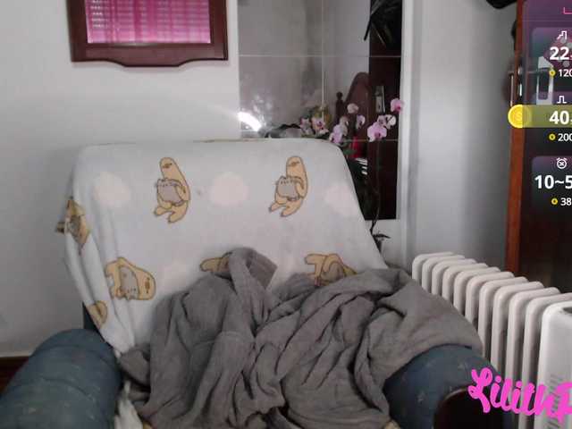 广播屏幕截图 Lilith-Petite