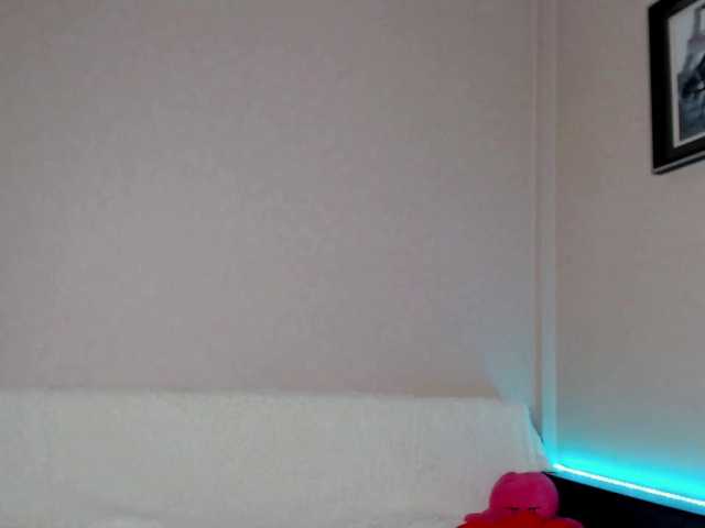 相片 LindaSweez WELCOME TO MY ROOM:) LETS HAVE FUN WITH ME:) #ASIAN #LOVENSE #DILDO #NEW #CUMSHOW