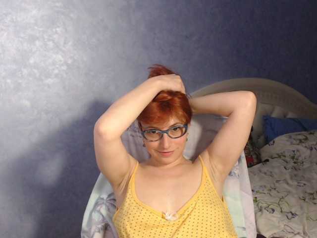 相片 LisaSweet23 hi boys welcome to my room to chat and for hot body to see naked in private))