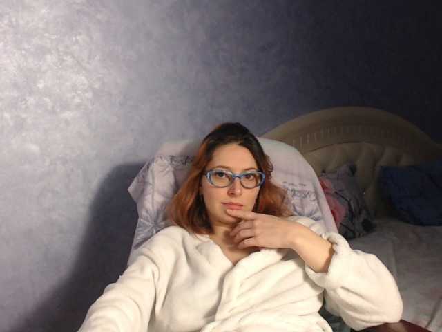 相片 LisaSweet23 hi boys welcome to my room to chat and for hot body to see naked in private))