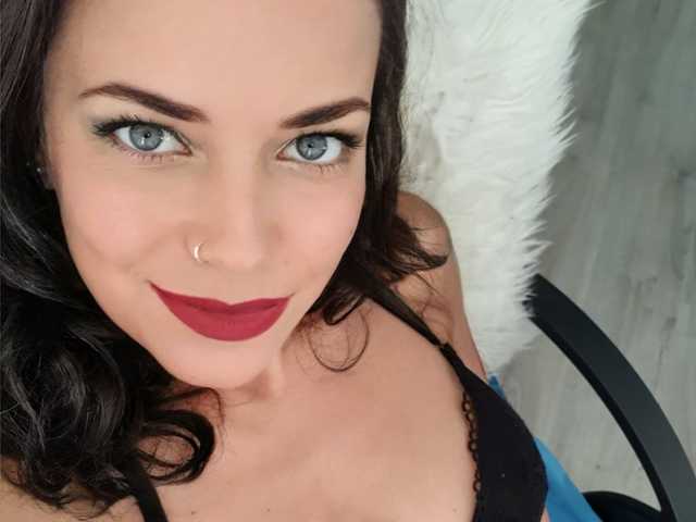 个人资料的照片 llarafoxx
