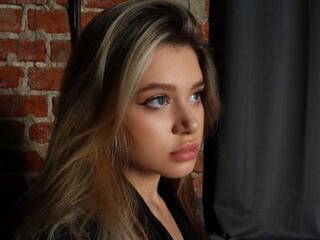 色情视频聊天 llittleggerrl