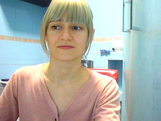 广播屏幕截图 LovelyBlond