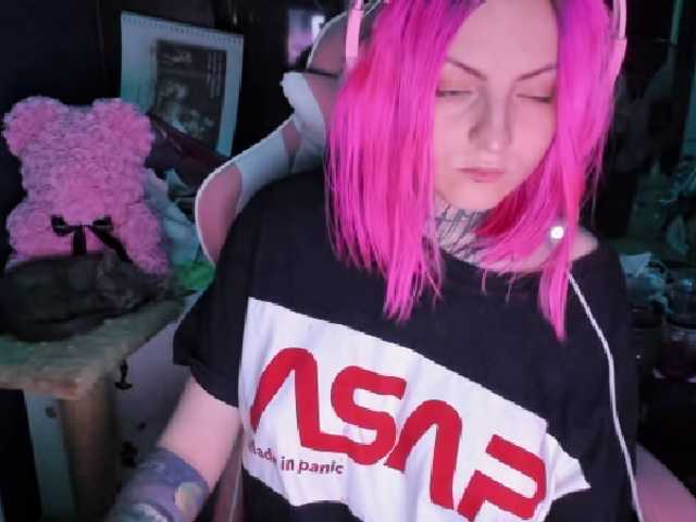 广播屏幕截图 LucyElfen