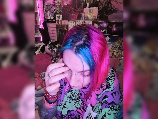 广播屏幕截图 LucyElfen