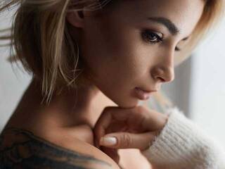 色情视频聊天 lucymorrison