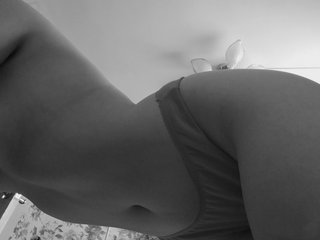 色情视频聊天 Milka-Mila